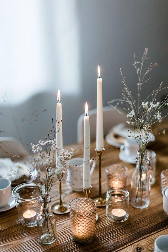 El uso de velas en la decoración de mesas