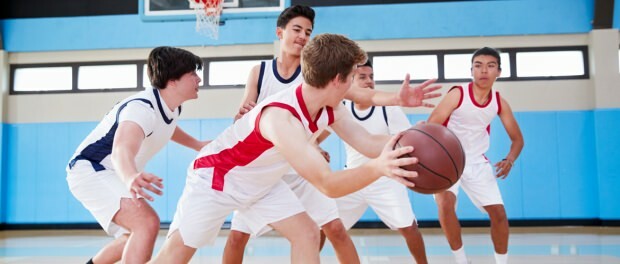 ¿El baloncesto alarga a los niños?