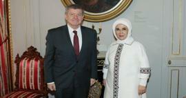 ¡La Primera Dama Erdoğan se reunió con el Vicesecretario General de las Naciones Unidas!