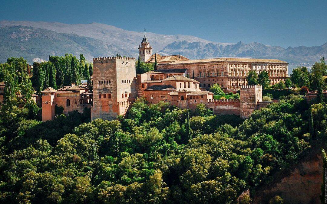 ¿Dónde está el Palacio de la Alhambra? ¿En qué país se encuentra el Palacio de la Alhambra? Leyenda del Palacio de la Alhambra