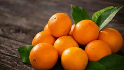 Mascarilla naranja para eliminar la celulitis.