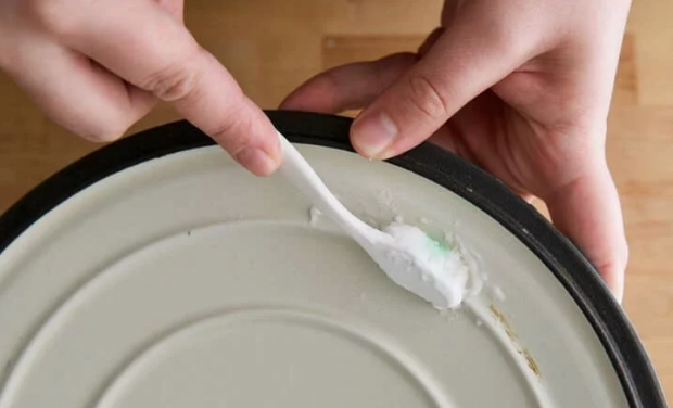¿Cómo lavar ollas de porcelana?