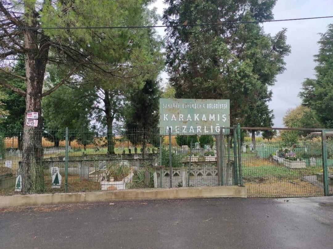 Zeynep Kurtuluş fue enterrado en el cementerio del vecindario.