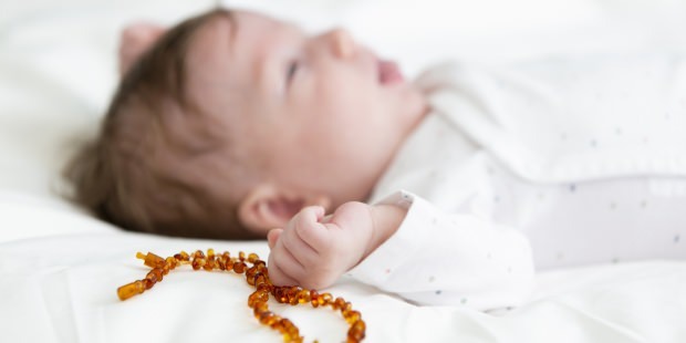 ¿Qué hace el collar de ámbar para los bebés? Los beneficios del collar de ámbar para bebés