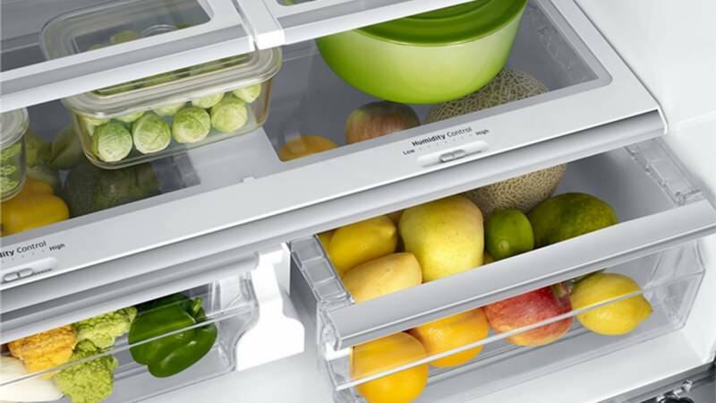 ¿Cómo debemos almacenar los alimentos, cómo poner el frigorífico? 