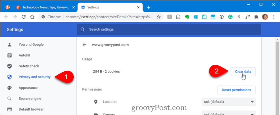 Haga clic en Borrar datos en Uso en la configuración de privacidad y seguridad en Chrome.