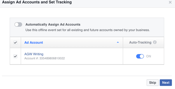 Facebook puede asignar automáticamente cuentas publicitarias a su evento fuera de línea o puede asignarlas usted mismo manualmente.